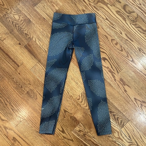 Girl’s Dri-Fit Nike One Leggings/Training Pants. Size Large. Like New Condition. - Picture 9 of 9